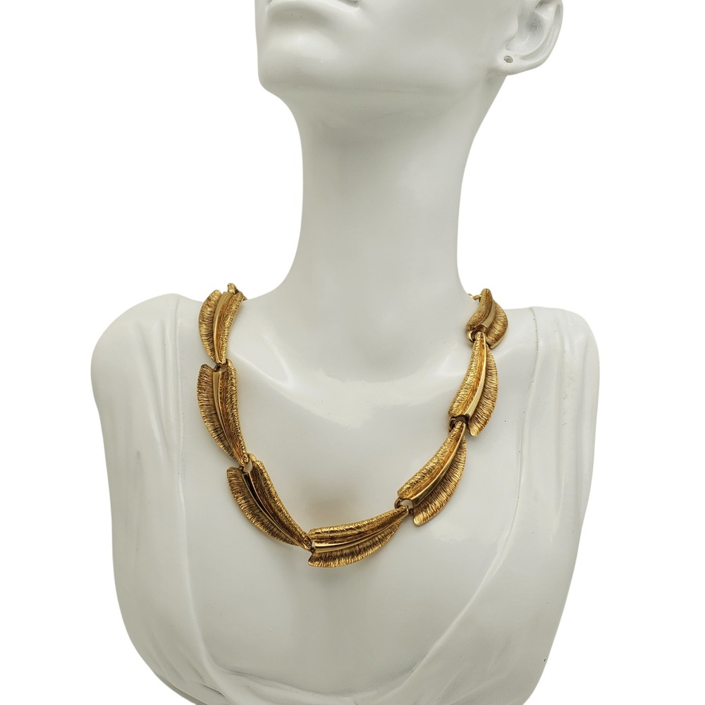 Hope Chest Choker Necklace Gold Tone Brushed Textured Leaf Link Mid‎ Century Vtg